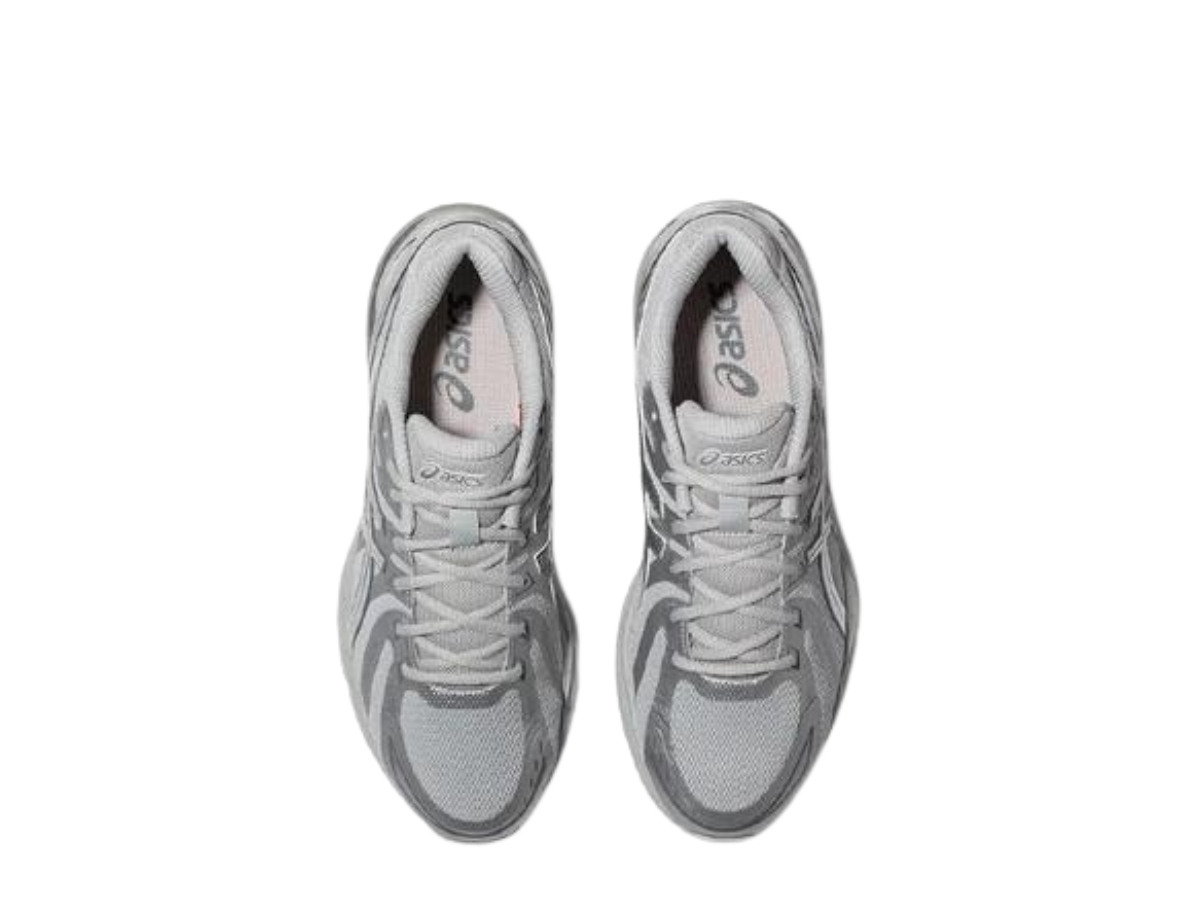 https://d2cva83hdk3bwc.cloudfront.net/asics-gel-flux-4-cn-light-grey-silver-4.jpg