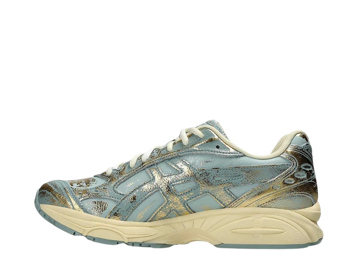https://d2cva83hdk3bwc.cloudfront.net/asics-gel-kayano-14-pure-gold-cold-moss-2.jpg