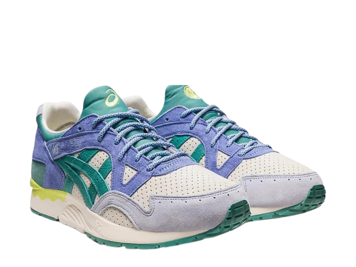 https://d2cva83hdk3bwc.cloudfront.net/asics-gel-lyte-v-cream-sage-3.jpg
