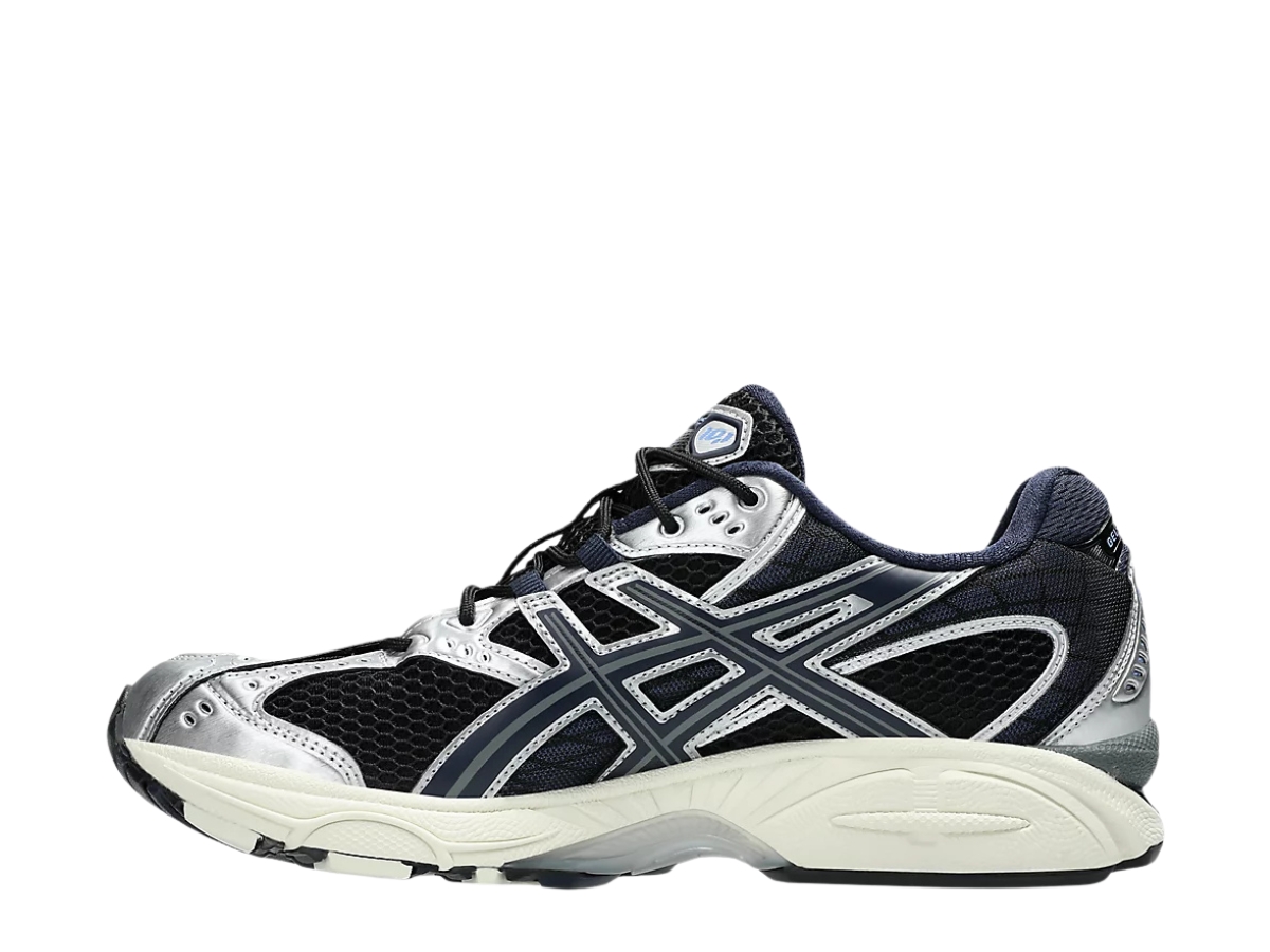 https://d2cva83hdk3bwc.cloudfront.net/asics-gel-nimbus-10-1-black-midnight-2.jpg
