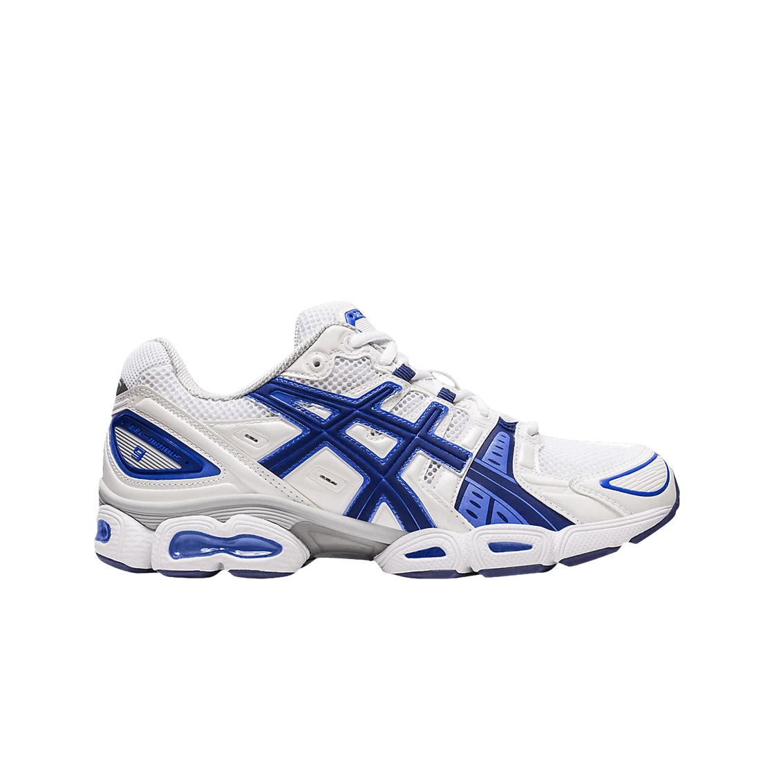https://d2cva83hdk3bwc.cloudfront.net/asics-gel-nimbus-9-white-indigo-blue-2.jpg