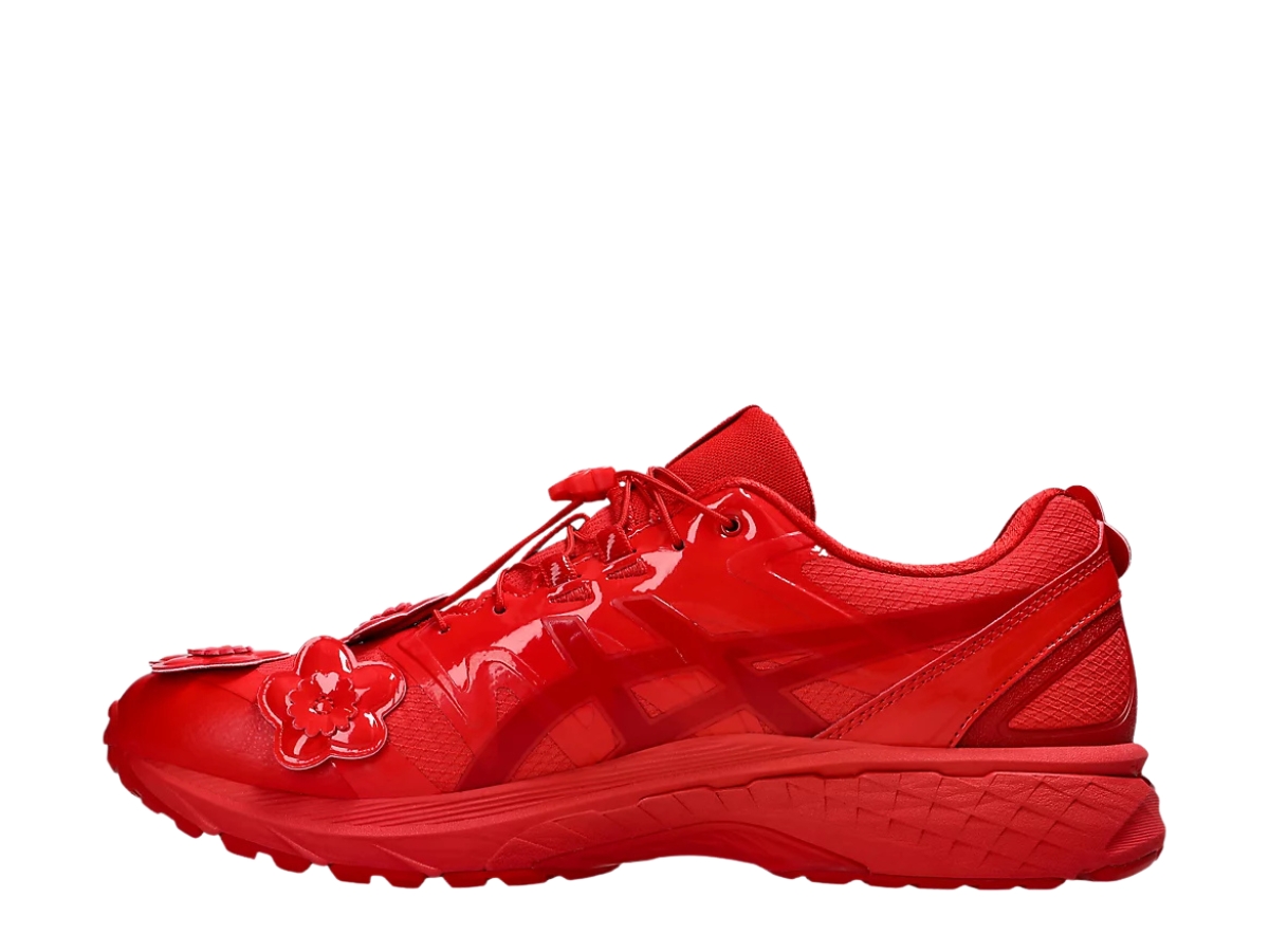 https://d2cva83hdk3bwc.cloudfront.net/asics-gel-terrain-cecilie-bahnsen-red-2.jpg