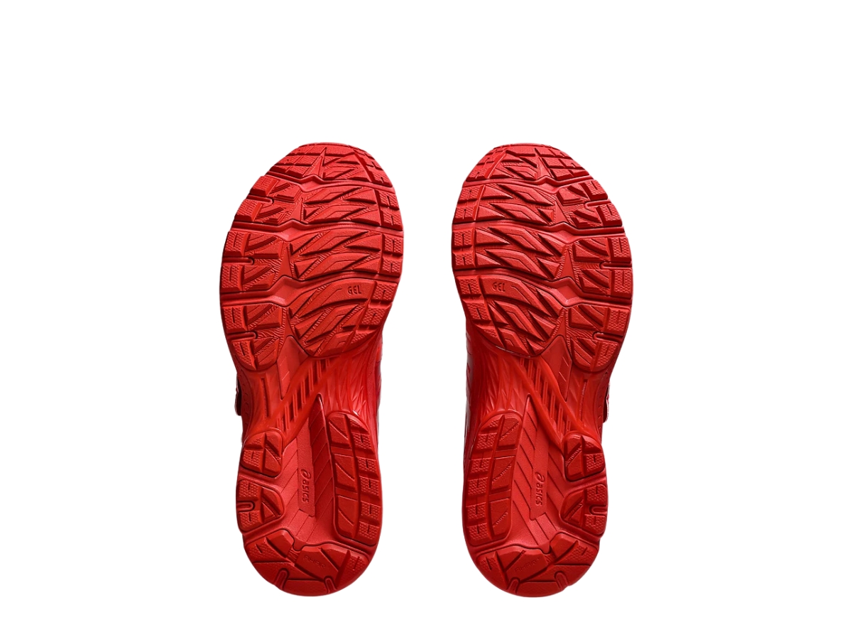 https://d2cva83hdk3bwc.cloudfront.net/asics-gel-terrain-cecilie-bahnsen-red-4.jpg