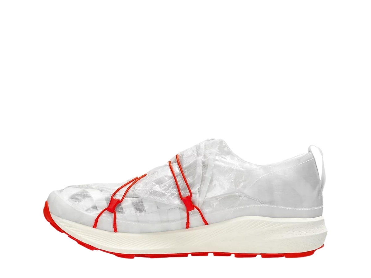 https://d2cva83hdk3bwc.cloudfront.net/asics-kengo-kuma-x-archisite-oru-white-white-2.jpg