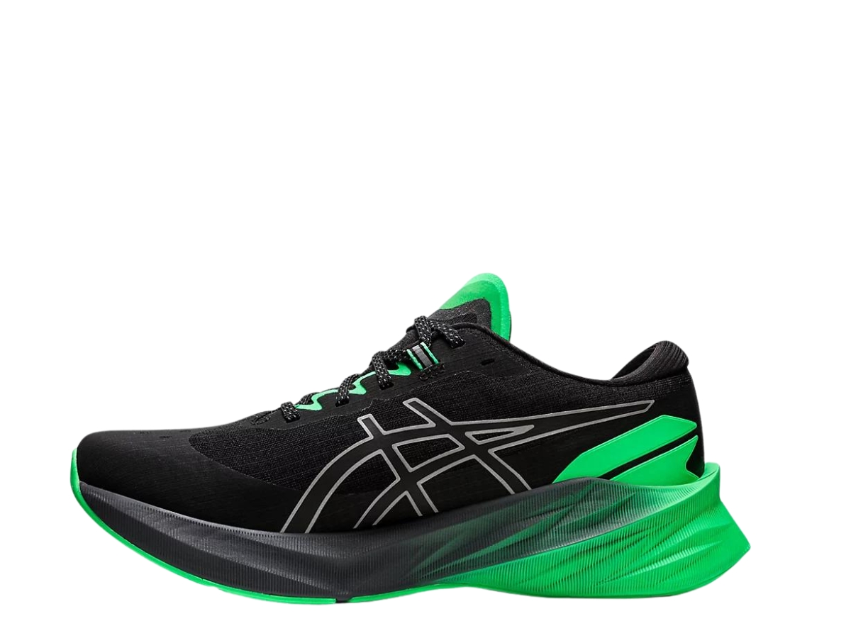 https://d2cva83hdk3bwc.cloudfront.net/asics-novablast-3-lite-show-black-new-leaf-2.jpg