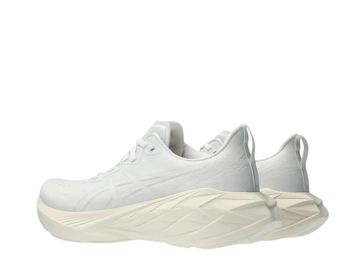 https://d2cva83hdk3bwc.cloudfront.net/asics-novablast-4-white-4.jpg