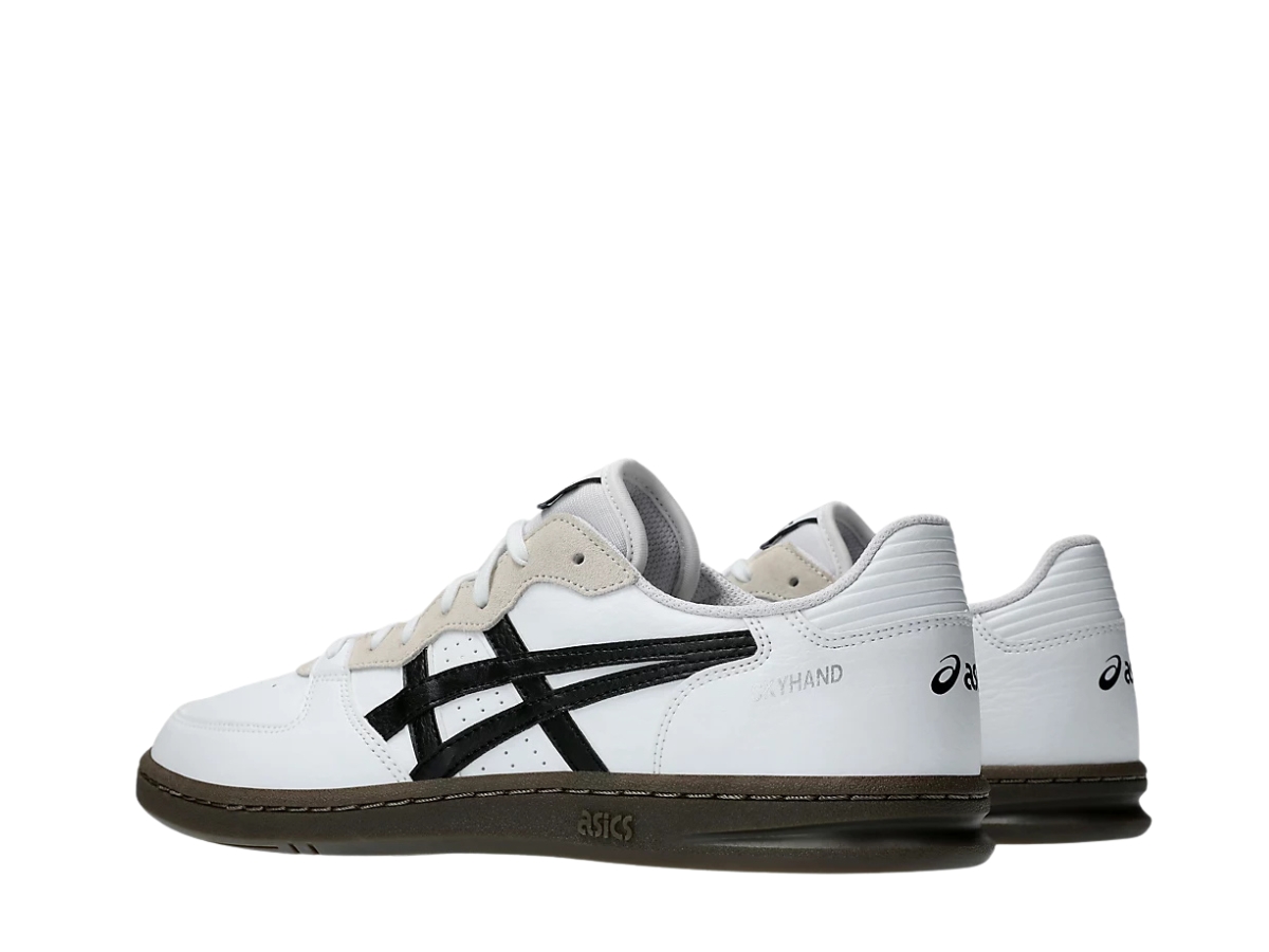 https://d2cva83hdk3bwc.cloudfront.net/asics-skyhand-og-white-black-4.jpg