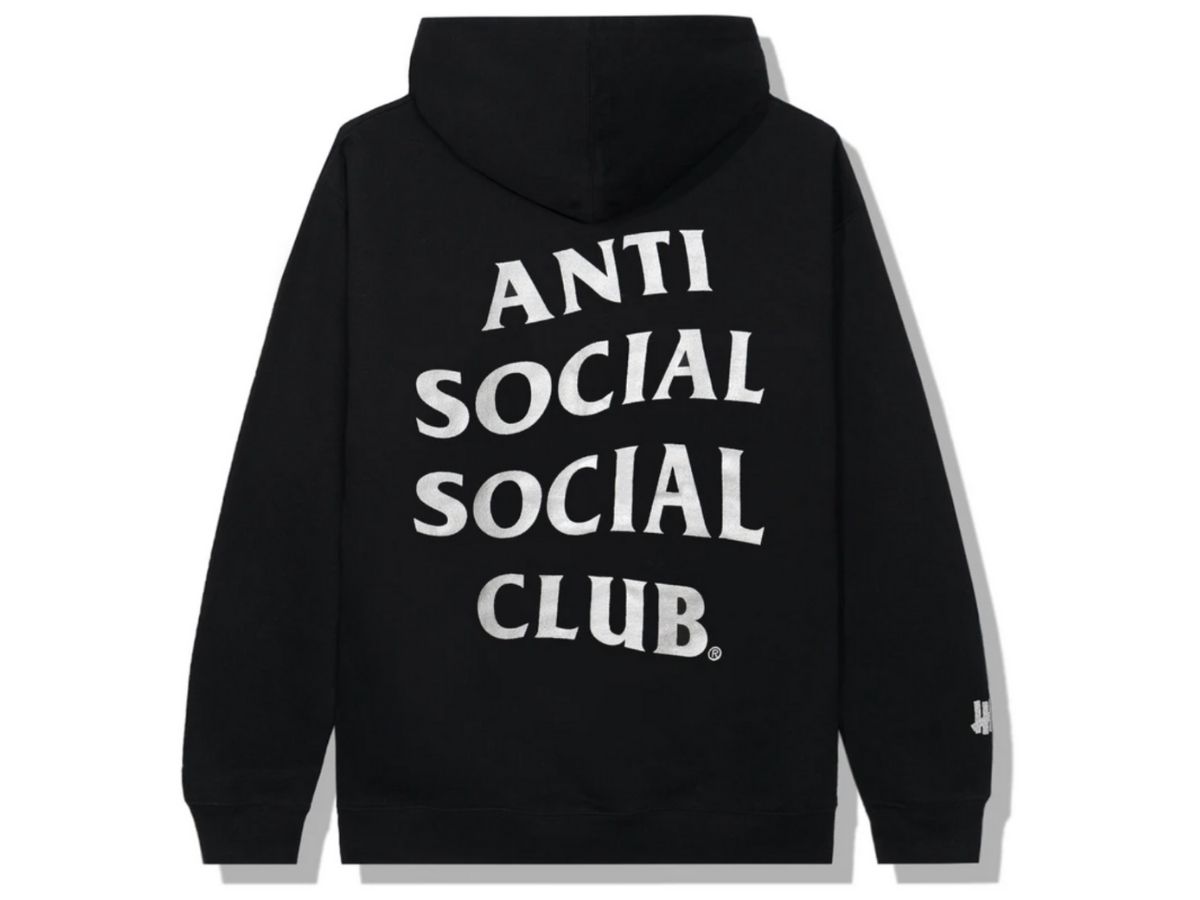 https://d2cva83hdk3bwc.cloudfront.net/assc-x-undefeated-paranoid-black-hoodie--3m-reflective--1.jpg