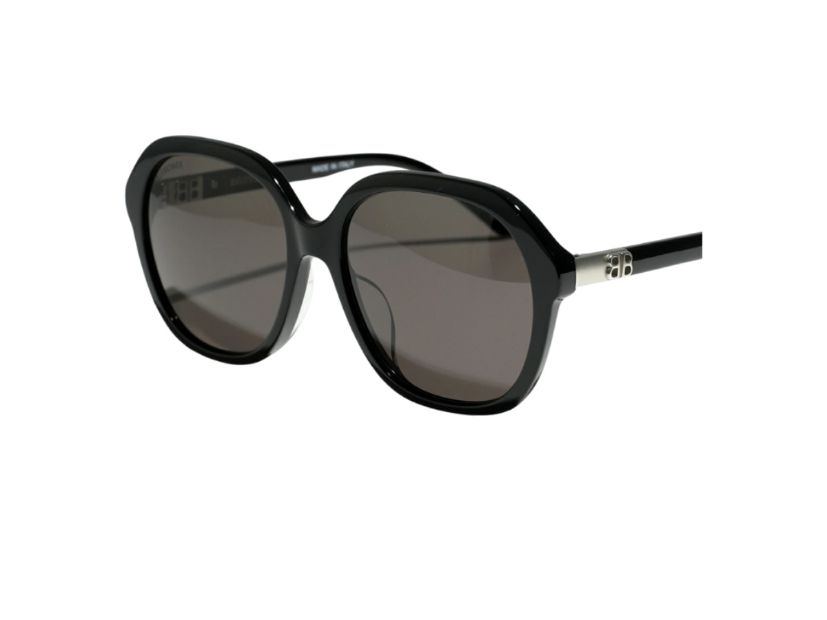 https://d2cva83hdk3bwc.cloudfront.net/balen-hatabbwtsbbglw-balenciaga-bb0184sa-wellington-type-sunglasses-black-black-grey-lens-w-2.jpg