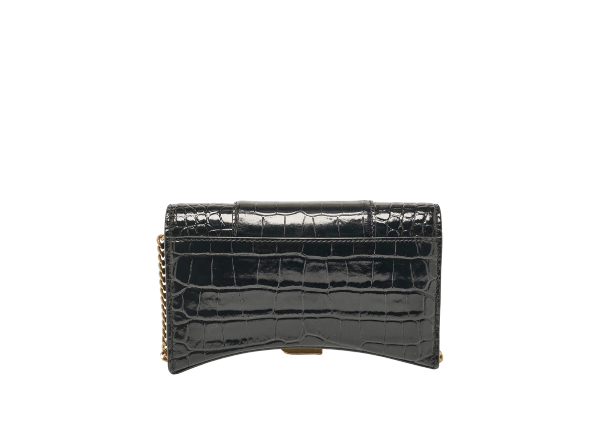 https://d2cva83hdk3bwc.cloudfront.net/balen-sbbbhwocb-balenciaga-hourglass-wallet-on-chain-black-2.jpg