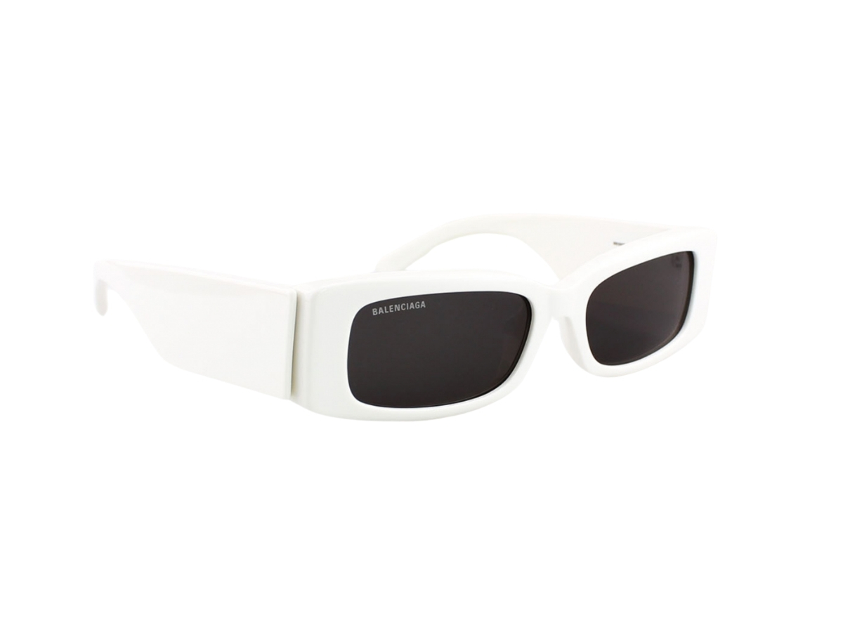 https://d2cva83hdk3bwc.cloudfront.net/balenciaga-bb0260s-003-56-sunglasses-in-white-acetate-frame-logo-with-grey-lenses-3.jpg