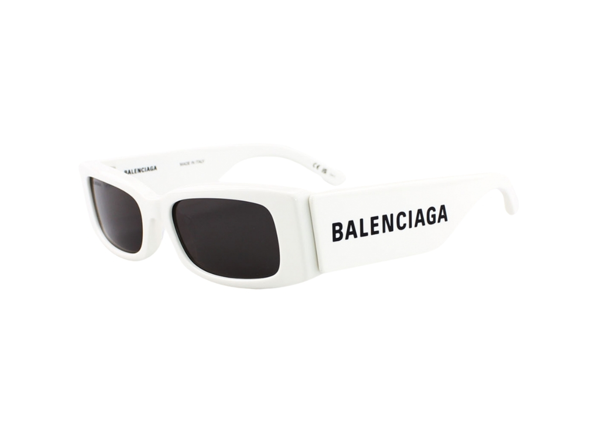 https://d2cva83hdk3bwc.cloudfront.net/balenciaga-bb0260s-003-56-sunglasses-in-white-acetate-frame-logo-with-grey-lenses-4.jpg
