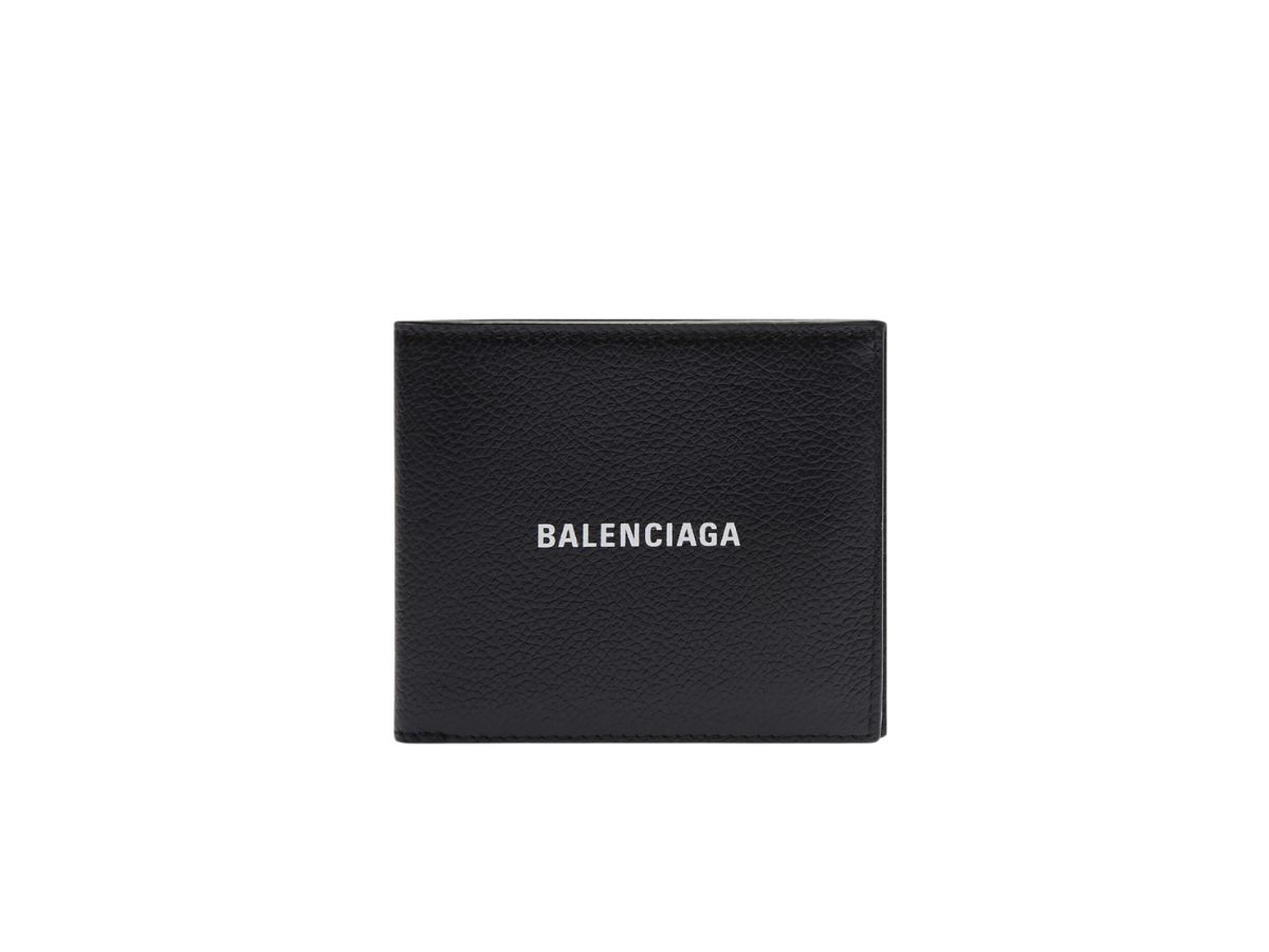 https://d2cva83hdk3bwc.cloudfront.net/balenciaga-cash-square-folded-wallet-in-grained-calfskin-black-white-1.jpg
