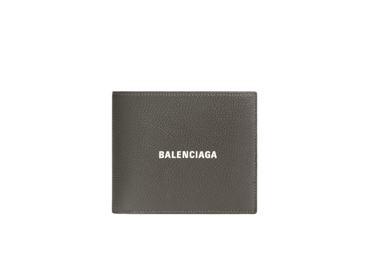 https://d2cva83hdk3bwc.cloudfront.net/balenciaga-cash-square-folded-wallet-in-grained-calfskin-with-8-card-slots-2-bill-pockets-dark-green-white-1.jpg