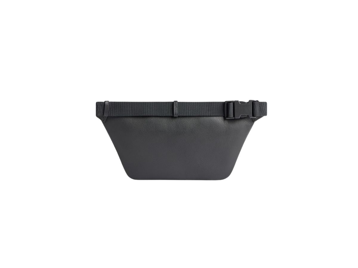 https://d2cva83hdk3bwc.cloudfront.net/balenciaga-everyday-beltpack-in-black-natural-grain-calfskin-4.jpg