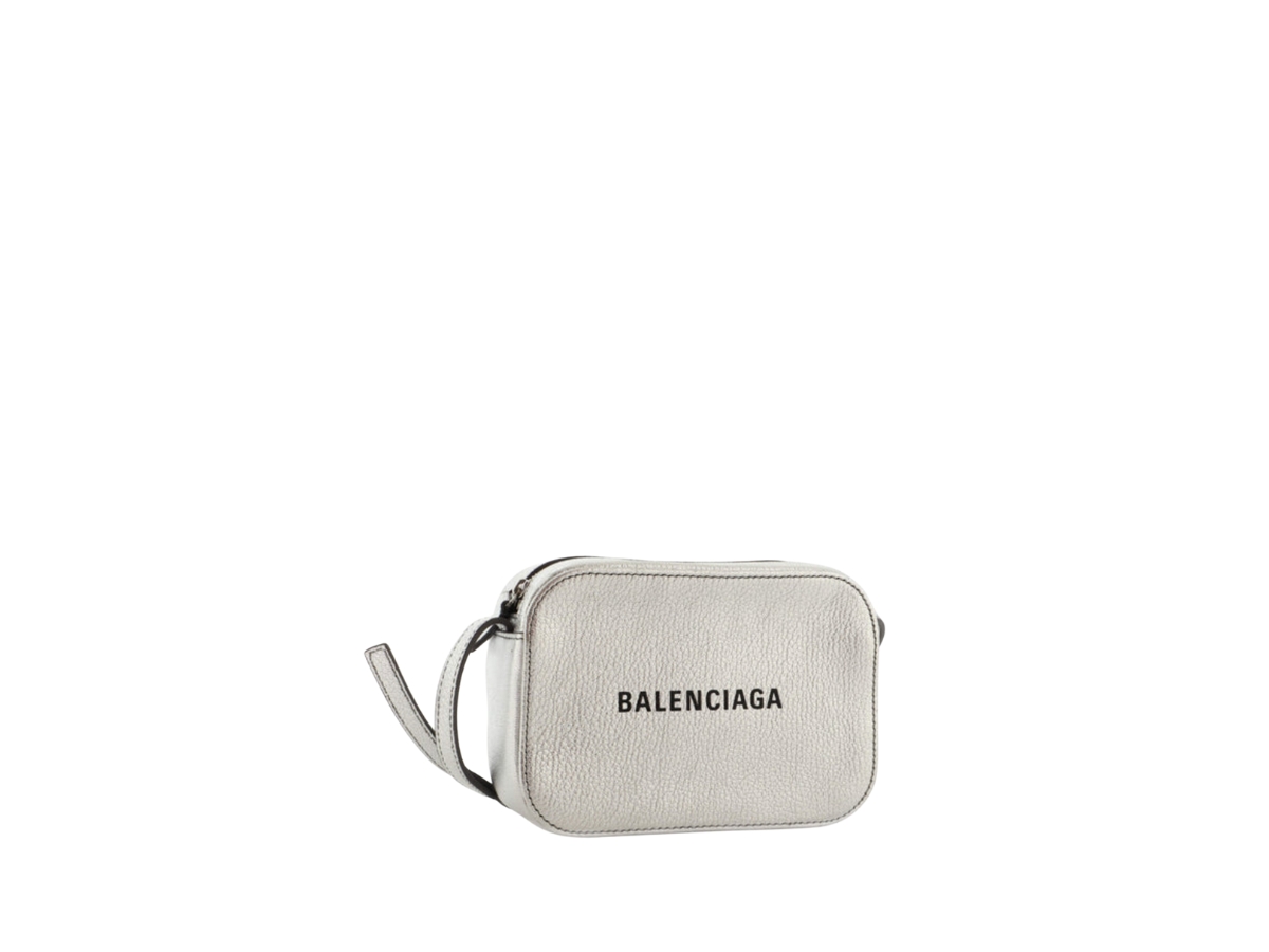 https://d2cva83hdk3bwc.cloudfront.net/balenciaga-everyday-camera-bag-xs-in-leather-with-silver-hardware-silver-1.jpg