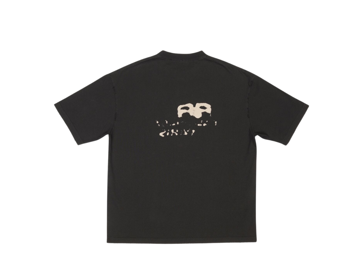 https://d2cva83hdk3bwc.cloudfront.net/balenciaga-hand-drawn-bb-icon-t-shirt-medium-fit-in-black-and-beige-vintage-jersey-2.jpg