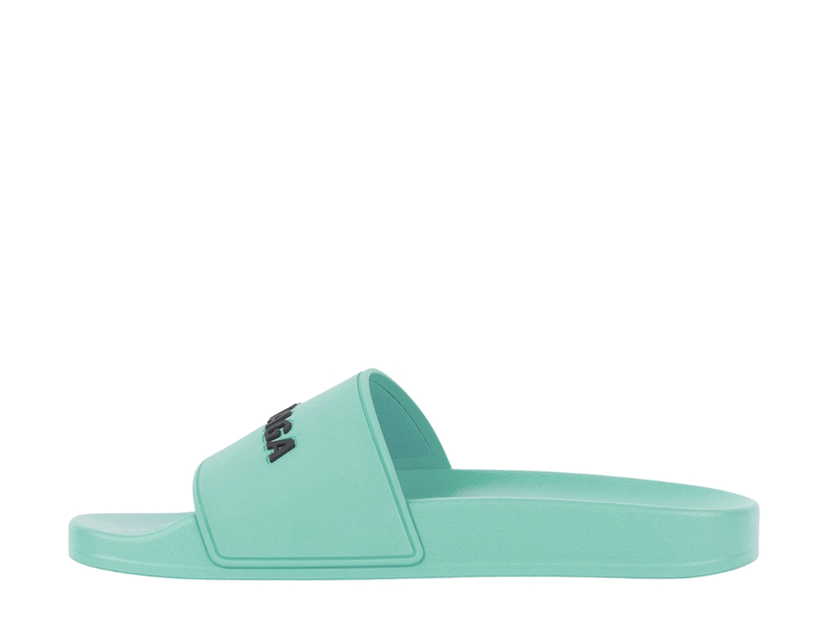 https://d2cva83hdk3bwc.cloudfront.net/balenciaga-logo-pool-slides-green-2.jpg