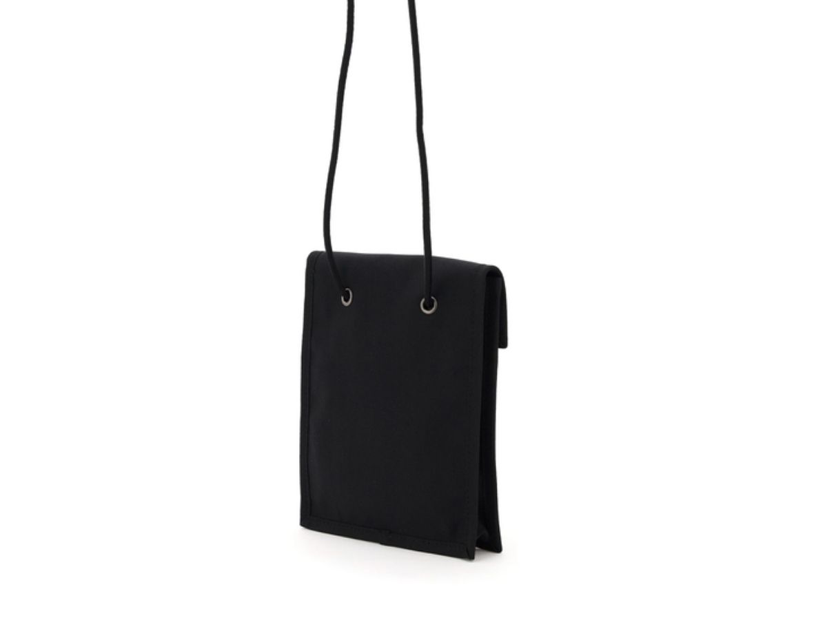 https://d2cva83hdk3bwc.cloudfront.net/balenciaga-pouch-crew-bag-black-2.jpg