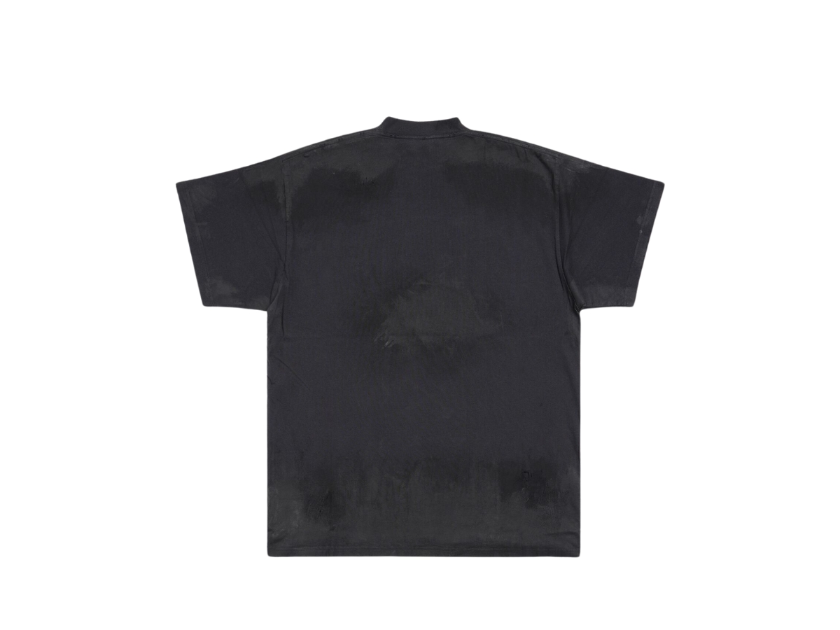 https://d2cva83hdk3bwc.cloudfront.net/balenciaga-skater-t-shirt-oversized-black-faded-2.jpg