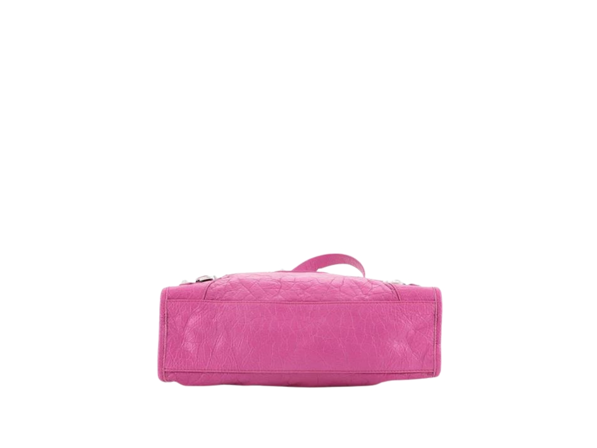 https://d2cva83hdk3bwc.cloudfront.net/balenciaga-small-classic-city-bag-in-leather-with-silver-hardware-pink-4.jpg