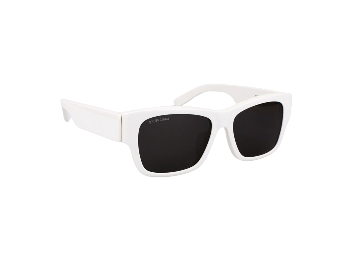https://d2cva83hdk3bwc.cloudfront.net/balenciaga-sunglasses-in-white-plastic-frame-with-gray-lenses-2.jpg