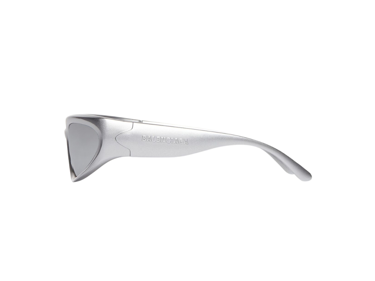 https://d2cva83hdk3bwc.cloudfront.net/balenciaga-swift-oval-sunglasses-in-silver-bio-based-injected-nylon-frame-with-mirror-silver-lenses-3.jpg