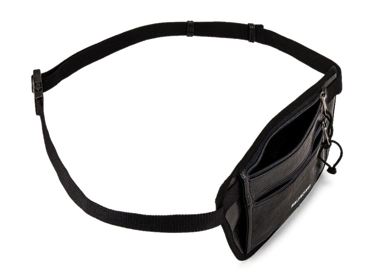 https://d2cva83hdk3bwc.cloudfront.net/balenciaga-weekend-belt-wallet-black-3.jpg