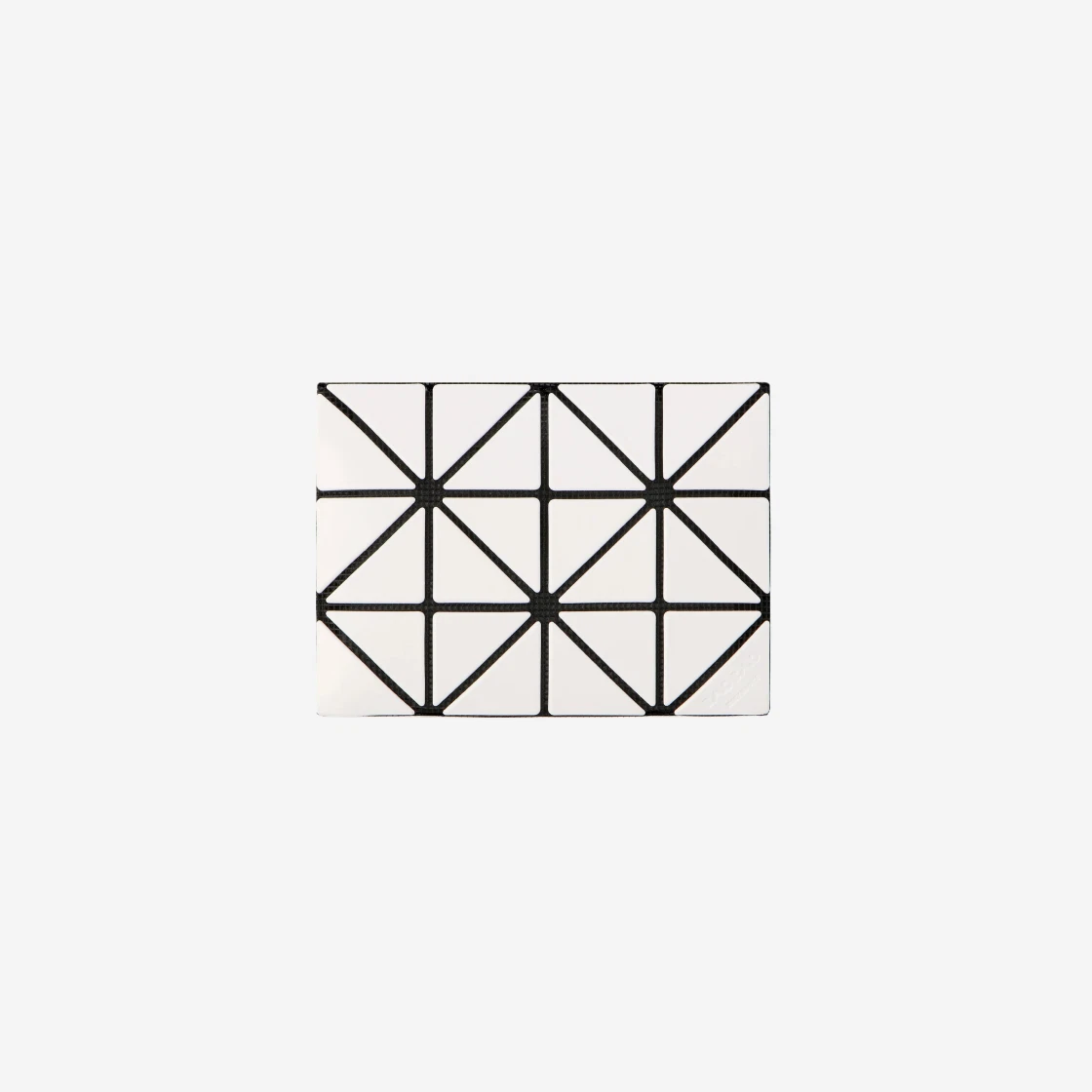 https://d2cva83hdk3bwc.cloudfront.net/bao-bao-issey-miyake-card-case-white-2.jpg