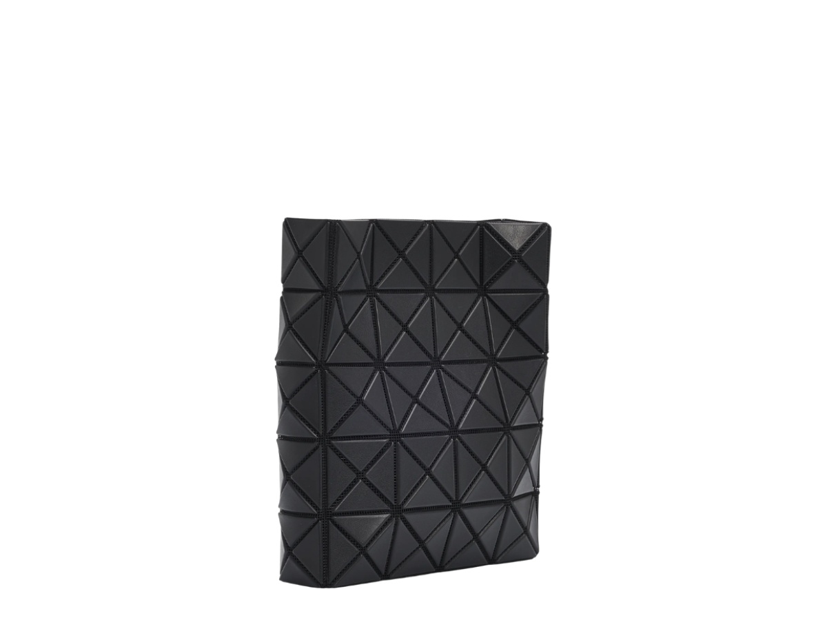https://d2cva83hdk3bwc.cloudfront.net/bao-sbbbbimpmcbmb-bao-bao-issey-miyake-prism-matte-crossbody-bag-matte-black-2.jpg