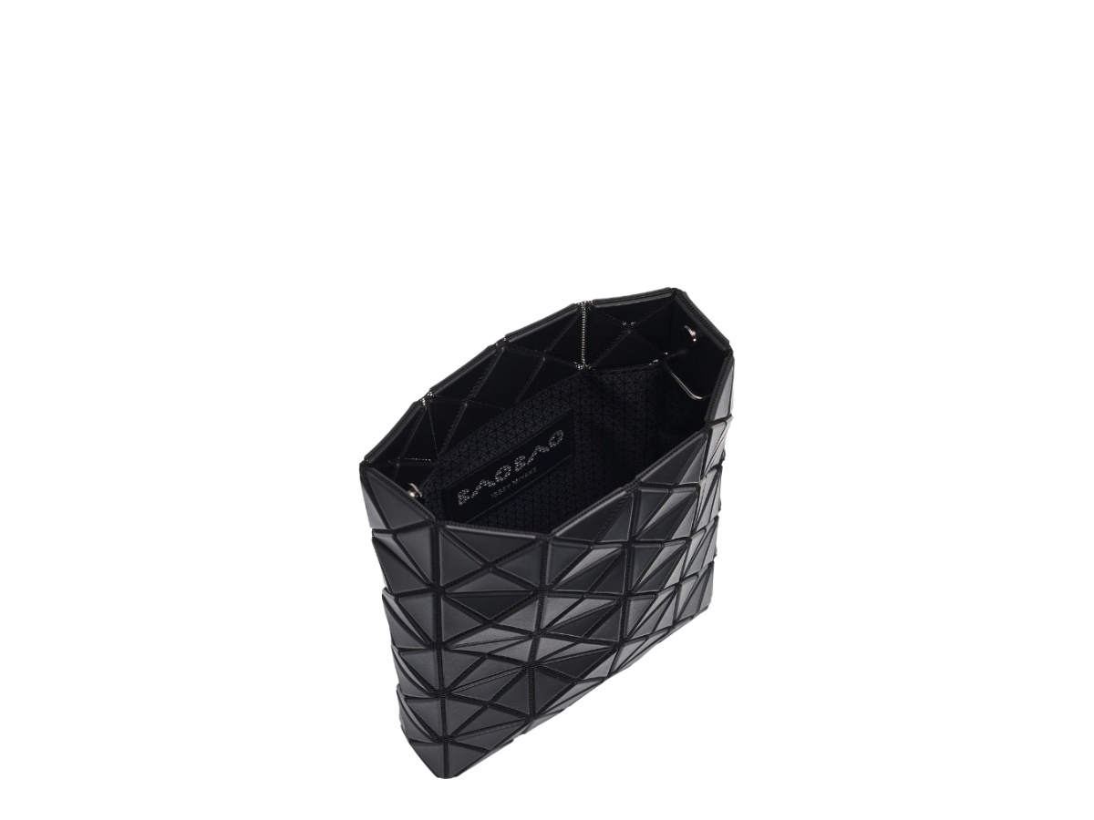 https://d2cva83hdk3bwc.cloudfront.net/bao-sbbbbimpmcbmb-bao-bao-issey-miyake-prism-matte-crossbody-bag-matte-black-3.jpg