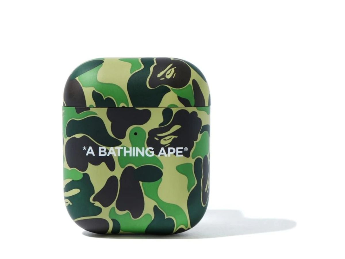 https://d2cva83hdk3bwc.cloudfront.net/bape-abc-camo-airpods-case-green-1.jpg