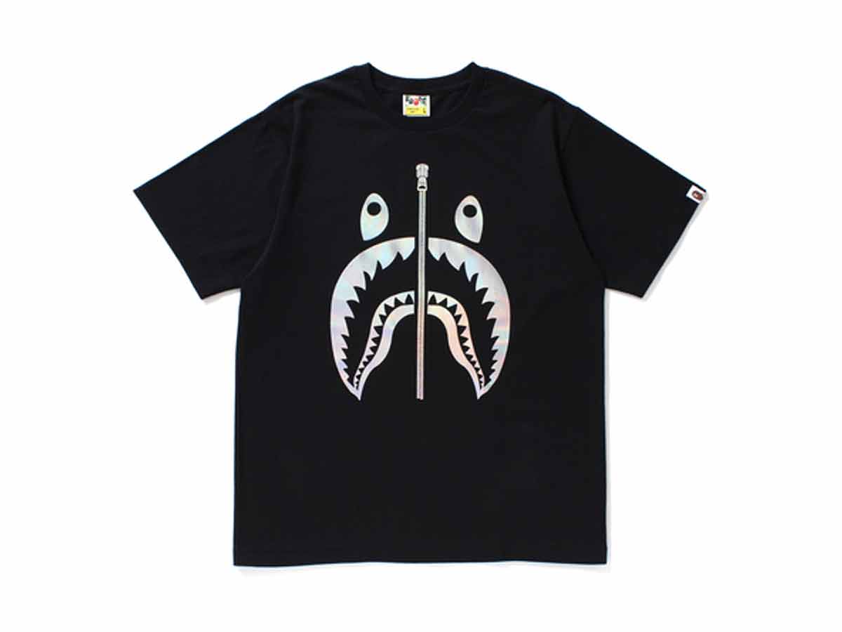 https://d2cva83hdk3bwc.cloudfront.net/bape-hologram-shark-tee-black-1.jpg