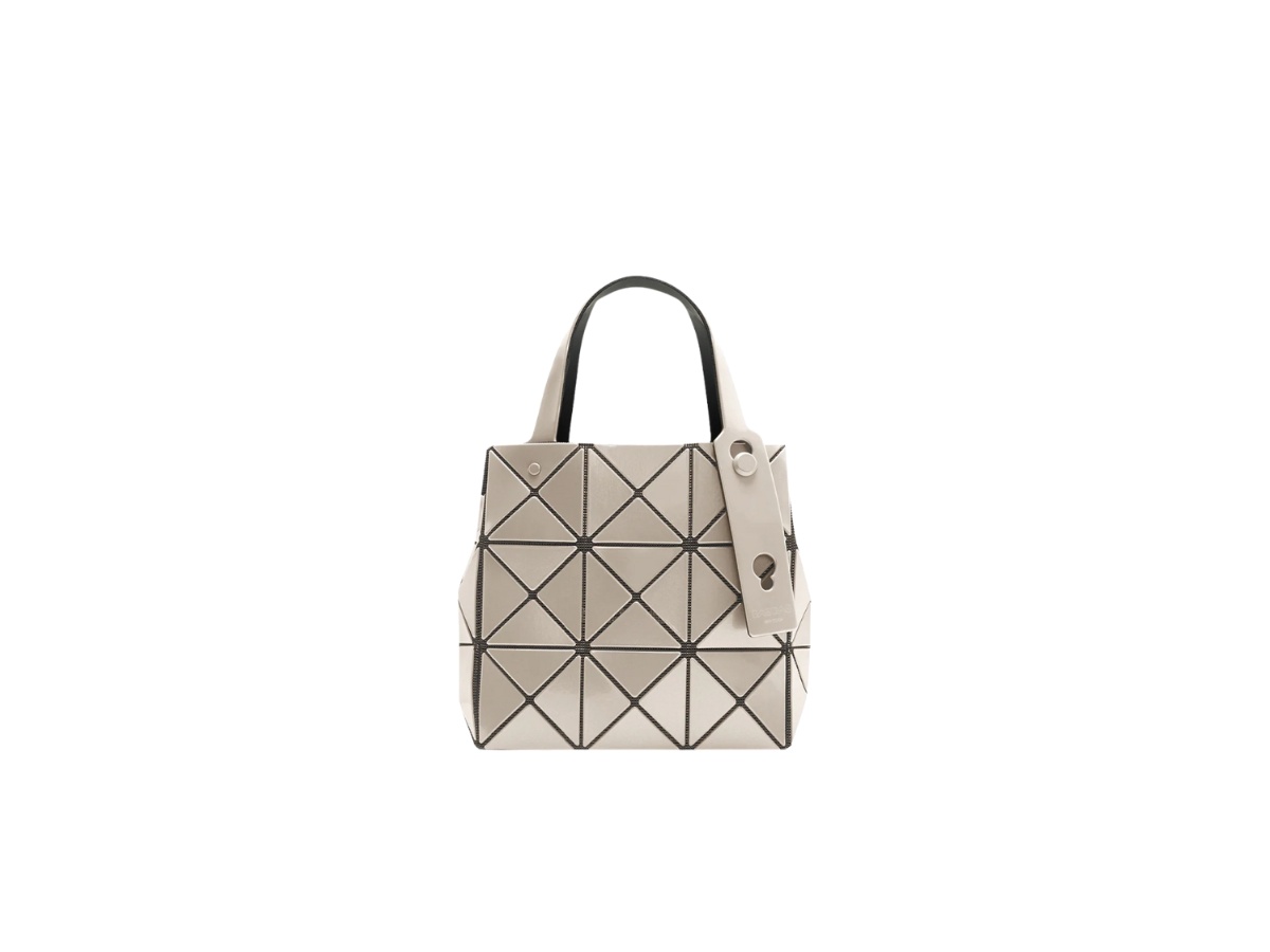https://d2cva83hdk3bwc.cloudfront.net/bb58ag610-05-bao-bao-issey-miyake-carat-handbag-small-white-beige-1.jpg