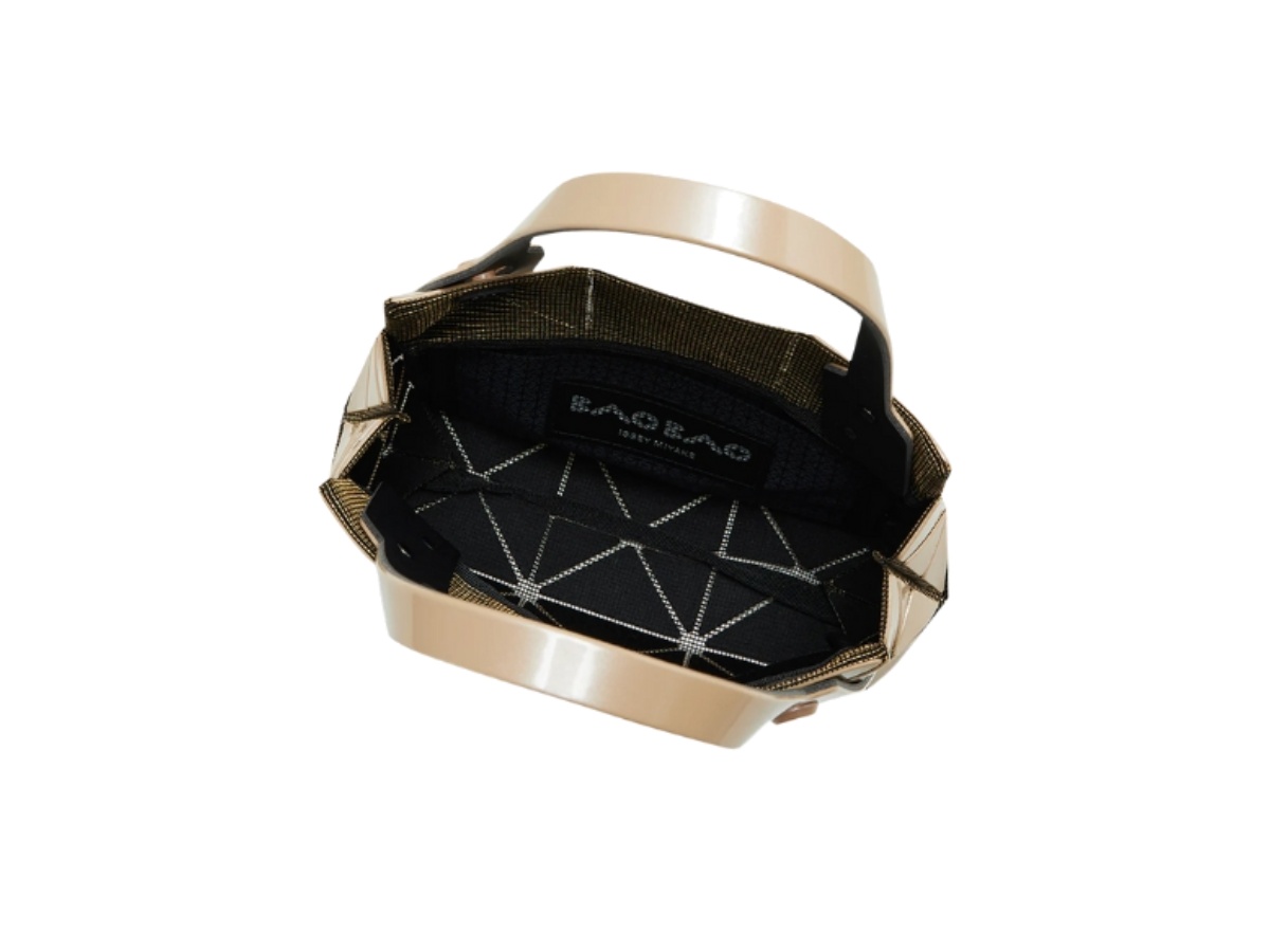 https://d2cva83hdk3bwc.cloudfront.net/bb58ag610-46-bao-bao-issey-miyake-carat-handbag-yellow-beige-3.jpg