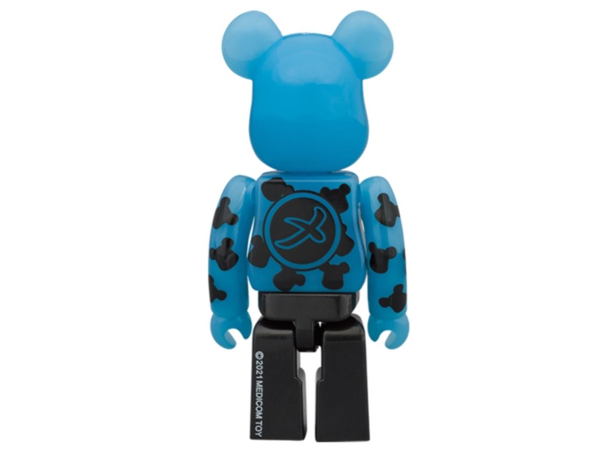 https://d2cva83hdk3bwc.cloudfront.net/be-rbrick-megumi-happi-blue-phosphorescent-100--2.jpg