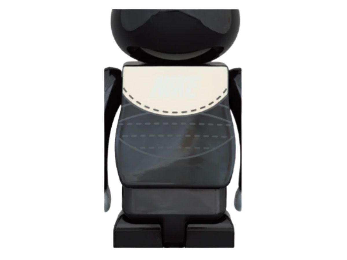 https://d2cva83hdk3bwc.cloudfront.net/bearbrick-nike-sb-2020-100----400--set-black-3.jpg