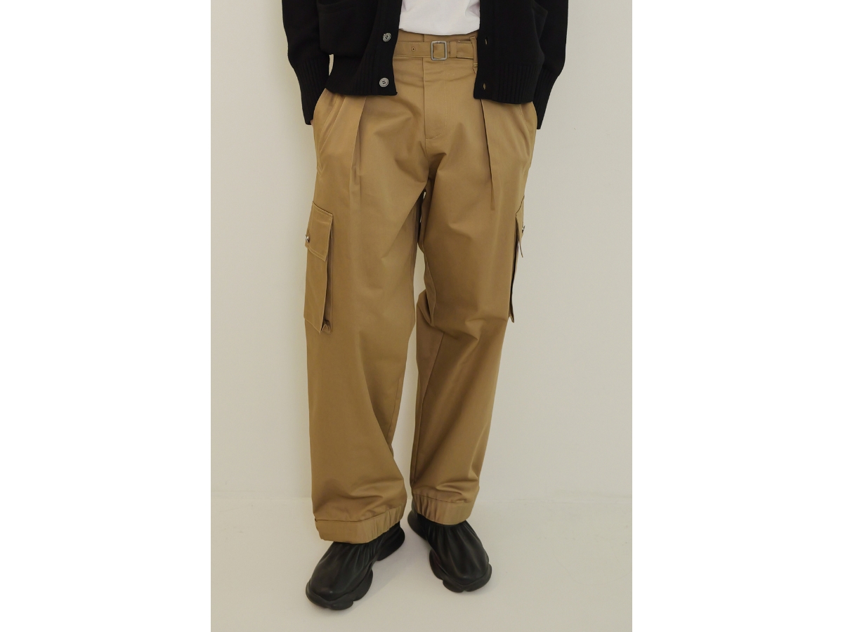 https://d2cva83hdk3bwc.cloudfront.net/beyond-closet-collection-line-archive-90-s-military-belted-cargo-pants-beige-3.jpg