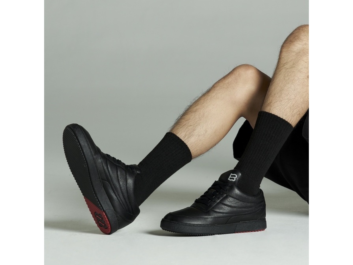https://d2cva83hdk3bwc.cloudfront.net/bikk--the-fool--black-leather-sneakers-7.jpg