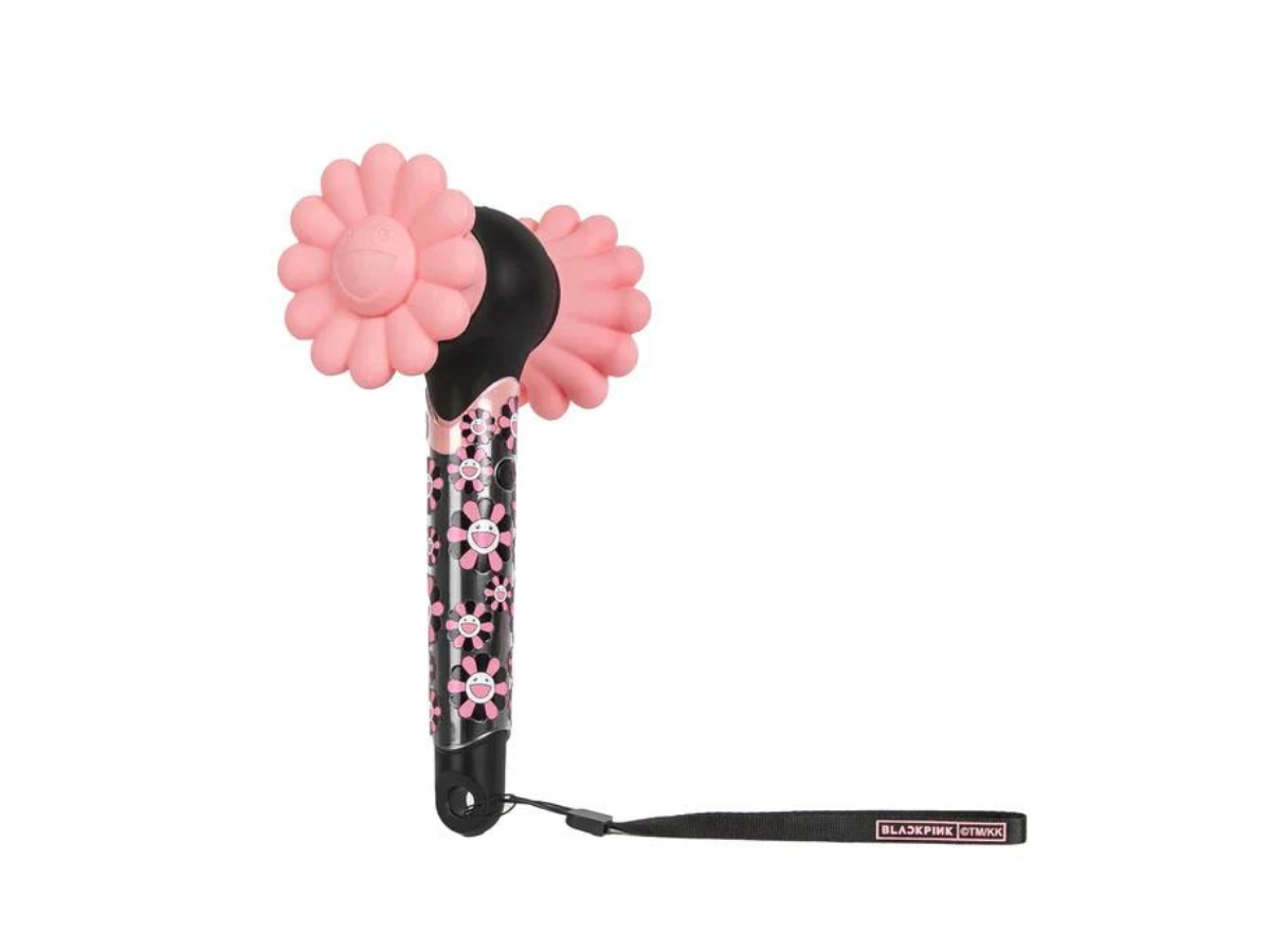 https://d2cva83hdk3bwc.cloudfront.net/blackpink-x-takashi-murakami-lightstick-collectible-2.jpg