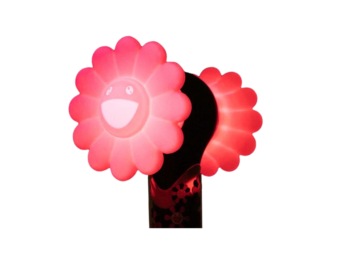 https://d2cva83hdk3bwc.cloudfront.net/blackpink-x-takashi-murakami-lightstick-collectible-4.jpg