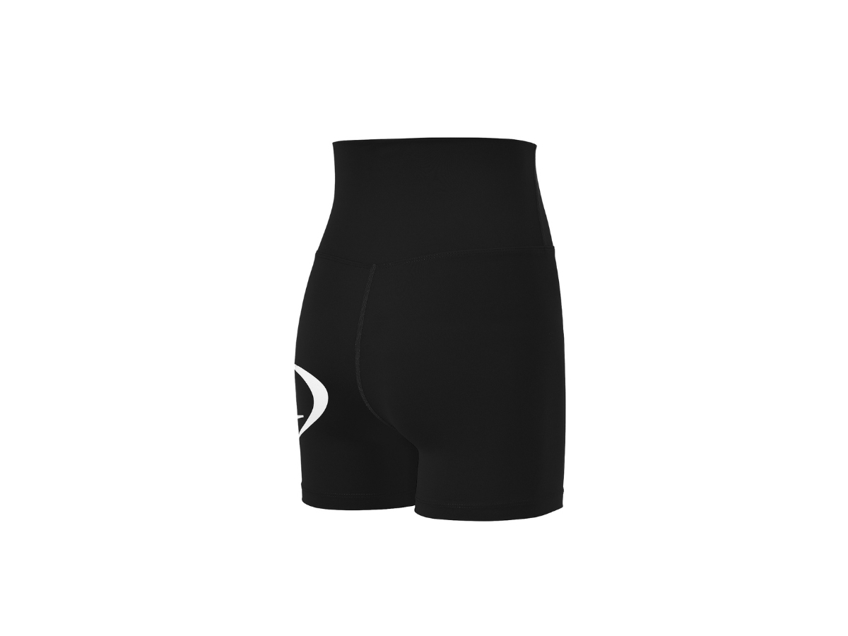 https://d2cva83hdk3bwc.cloudfront.net/borntowin-b-logo-3-5-biker-shorts-black-2.jpg
