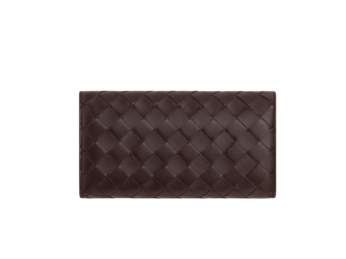https://d2cva83hdk3bwc.cloudfront.net/bottega-veneta-andiamo-large-flap-wallet-in-lambskin-with-muse-brass-finish-hardware-twelve-card-slots-fondant-3.jpg
