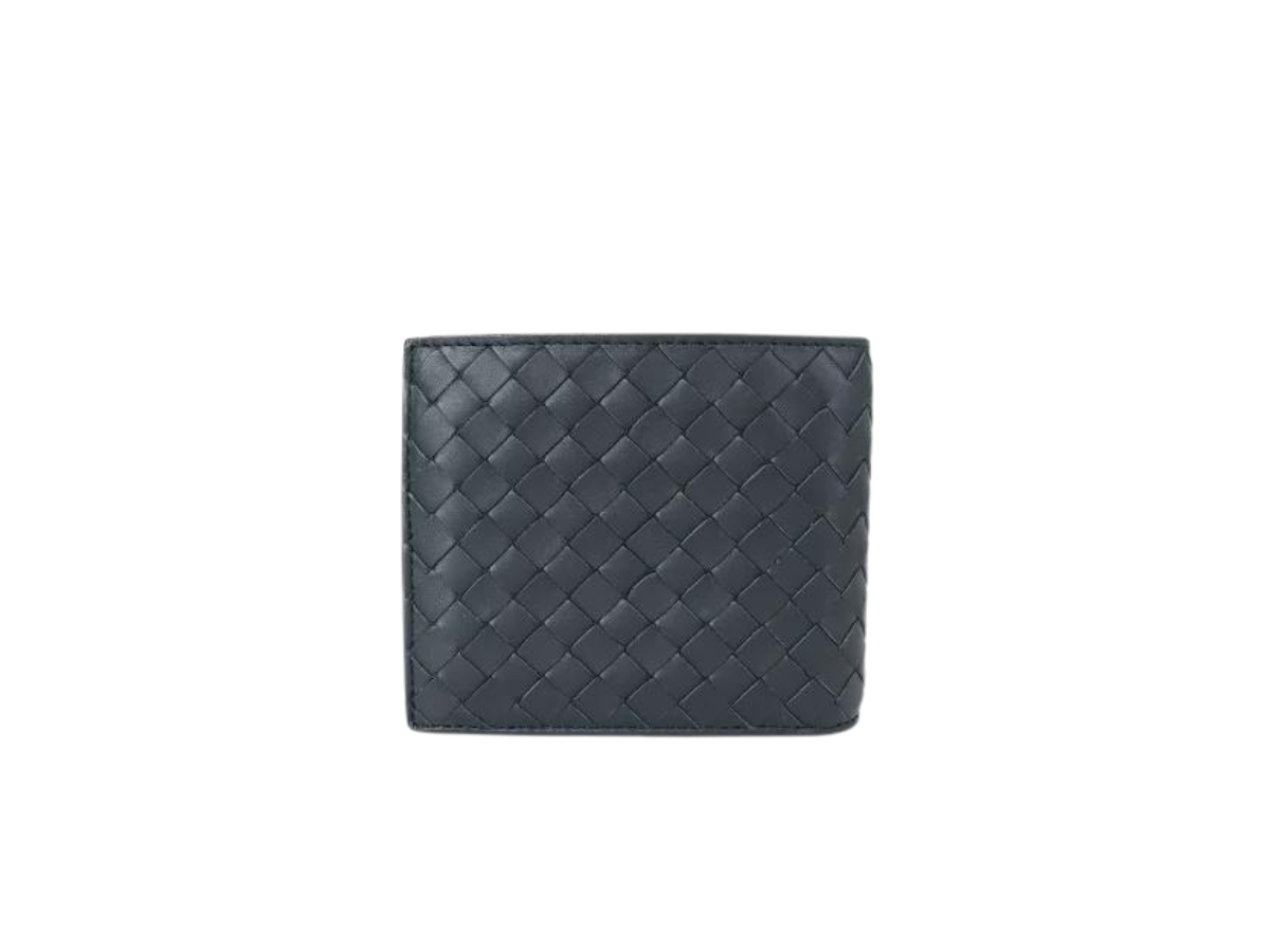 https://d2cva83hdk3bwc.cloudfront.net/bottega-veneta-bi-fold-wallet-in-leather-space-3.jpg