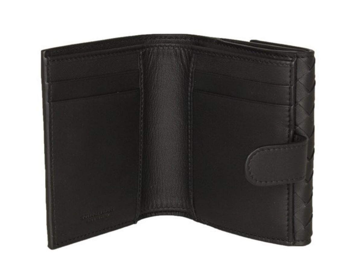 https://d2cva83hdk3bwc.cloudfront.net/bottega-veneta-bi-fold-wallet-intrecciato-black-3.jpg