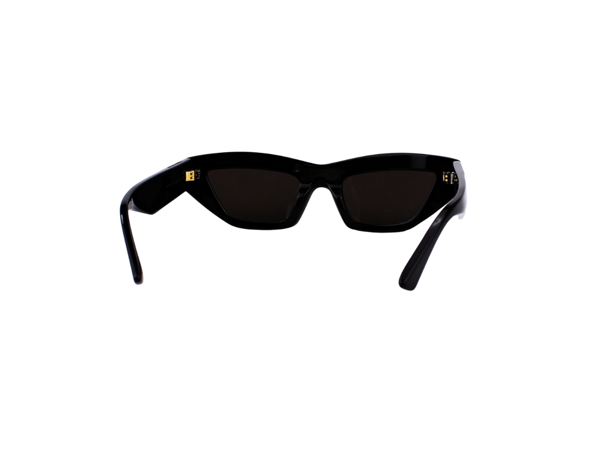 https://d2cva83hdk3bwc.cloudfront.net/bottega-veneta-bv1219s-sunglasses-in-black-acetate-frame-with-gray-lenses-4.jpg