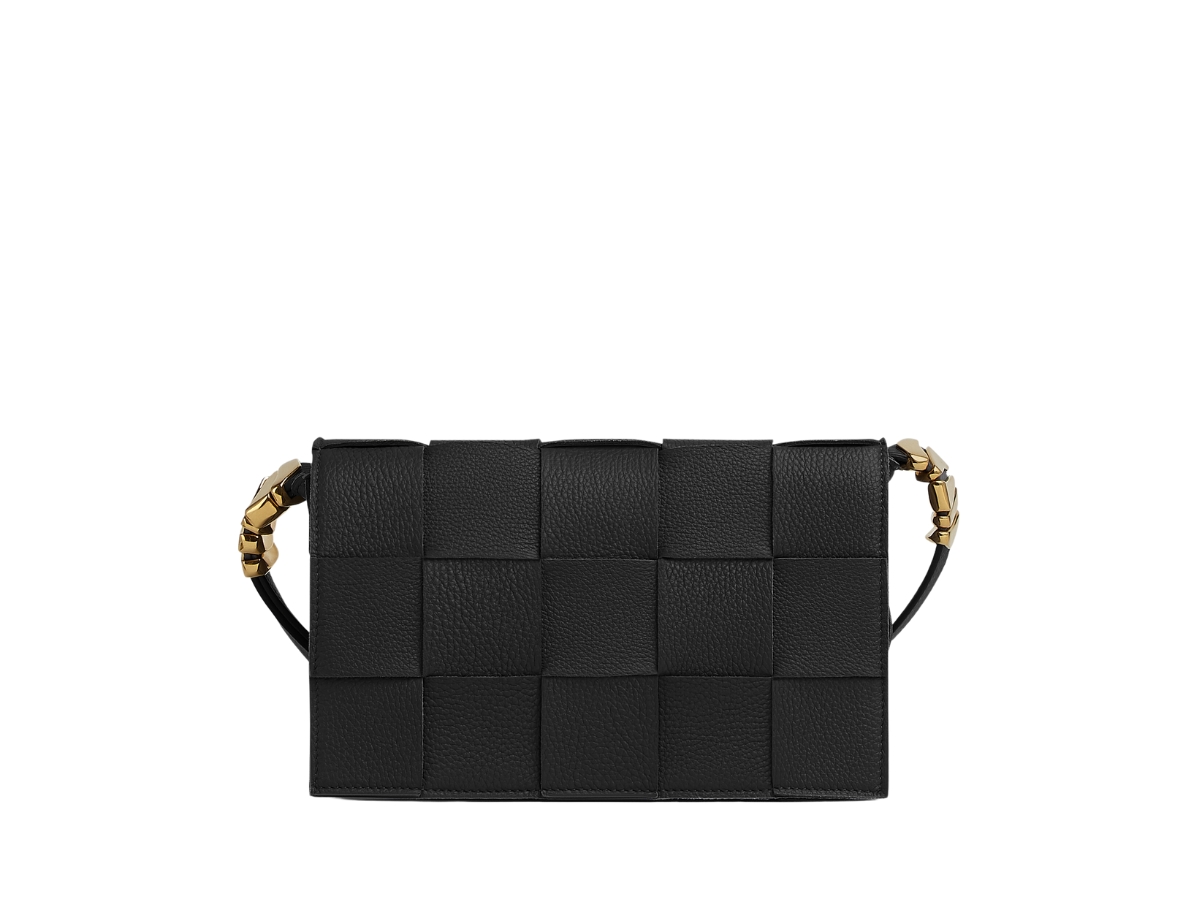 https://d2cva83hdk3bwc.cloudfront.net/bottega-veneta-cassette-in-calfskin-with-gold-finish-black-1.jpg