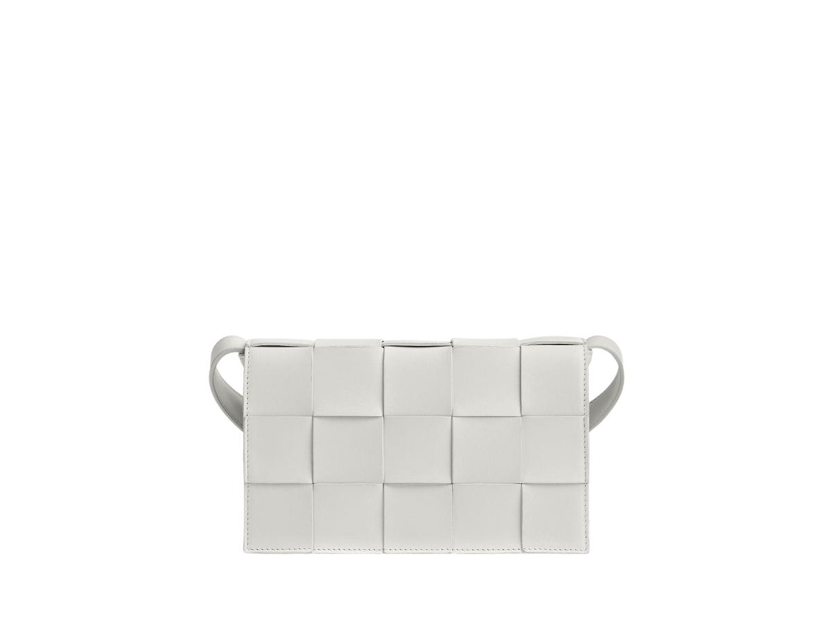 https://d2cva83hdk3bwc.cloudfront.net/bottega-veneta-cassette-in-intreccio-leather-with-silver-finish-hardware-white-1.jpg
