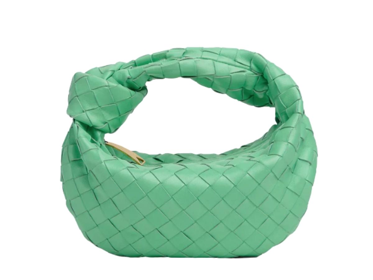 https://d2cva83hdk3bwc.cloudfront.net/bottega-veneta-jodie-mini-intrecciato-fountain-1.jpg