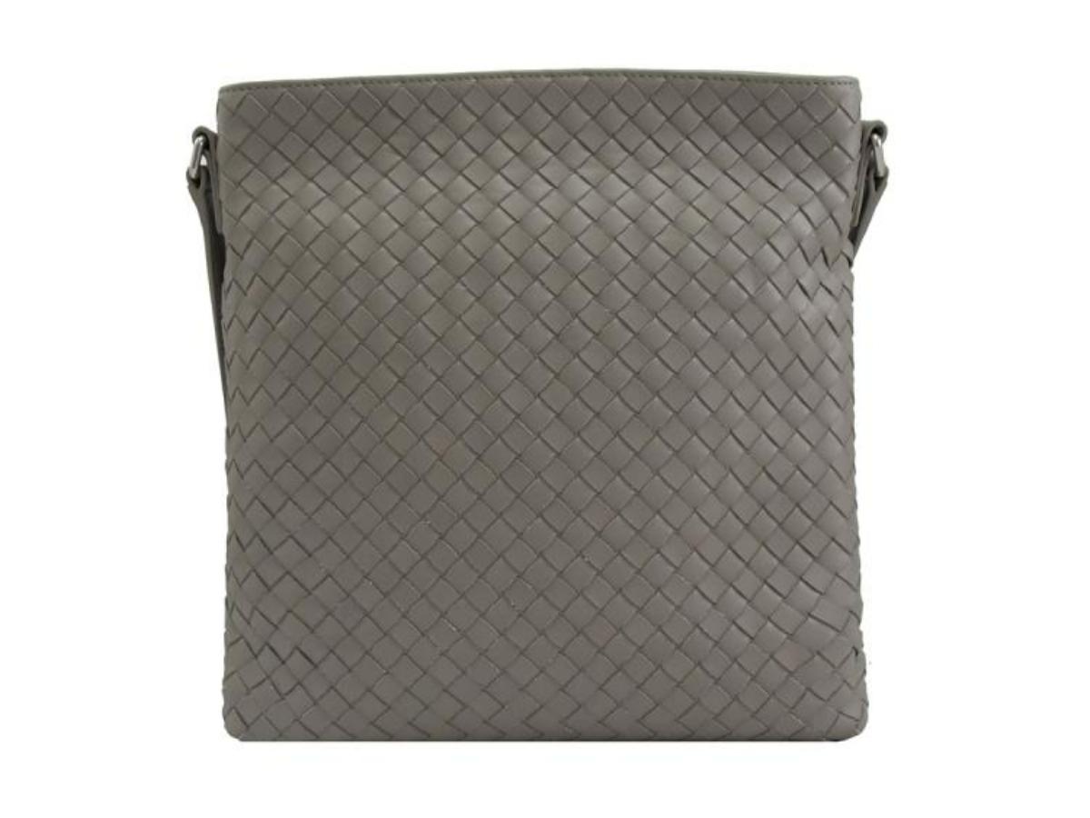 https://d2cva83hdk3bwc.cloudfront.net/bottega-veneta-small-messenger-bag-ardoise-2.jpg